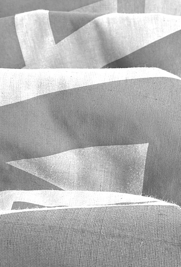 Aalaii-de-Perrot-Press-2